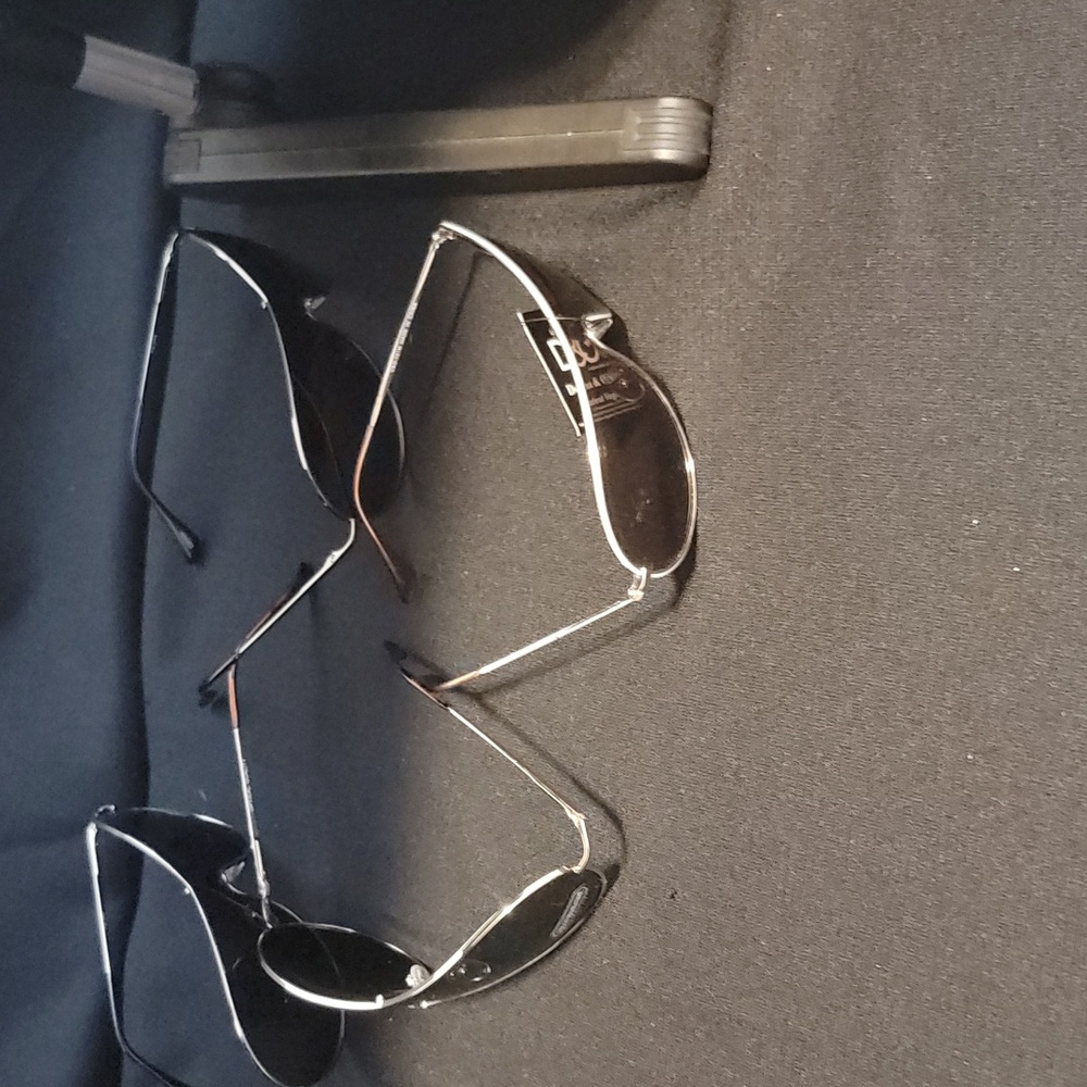 Sunglass bundle - Picture 5 of 12